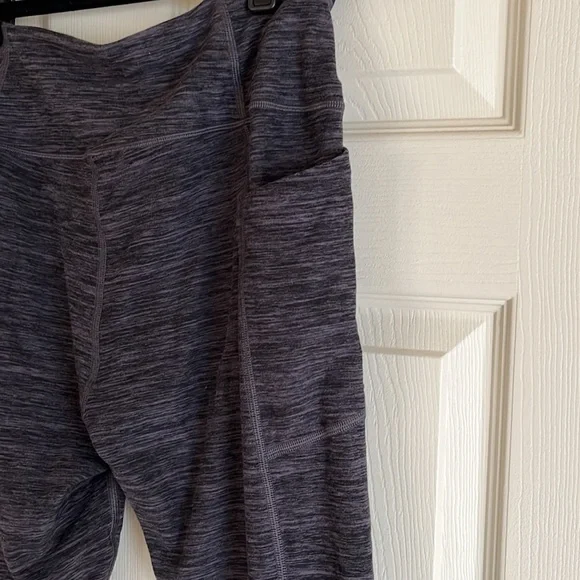 Victoria Secret side pocket legging, size 10, purple - Picture 3 of 3